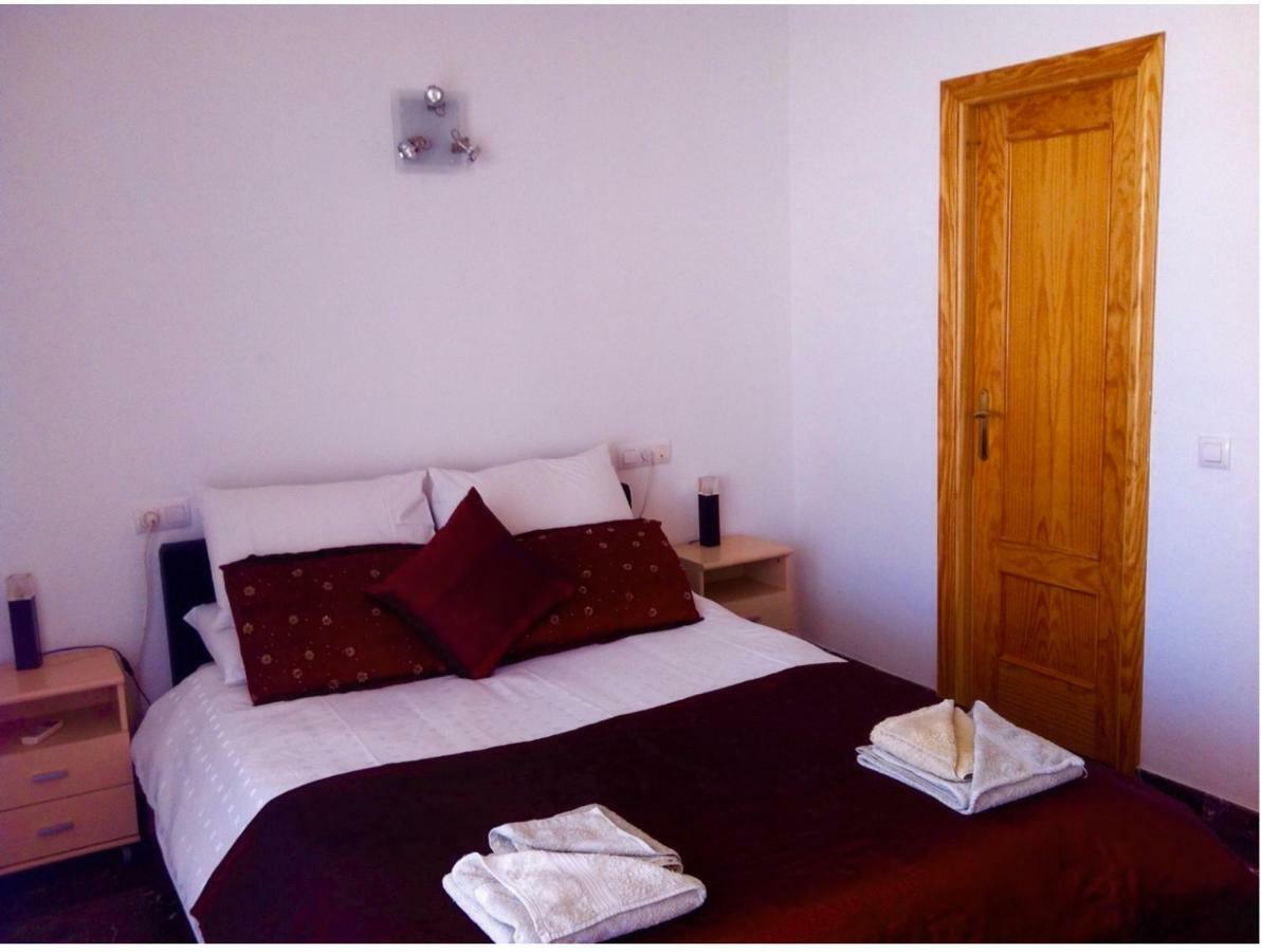 Appartamento Penthouse With Private Roof Terrace And Jacuzzi Fuengirola Esterno foto